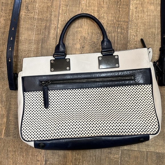 Rag & Bone pilot bag excellent condition cream and navy leather - Picture 2 of 15